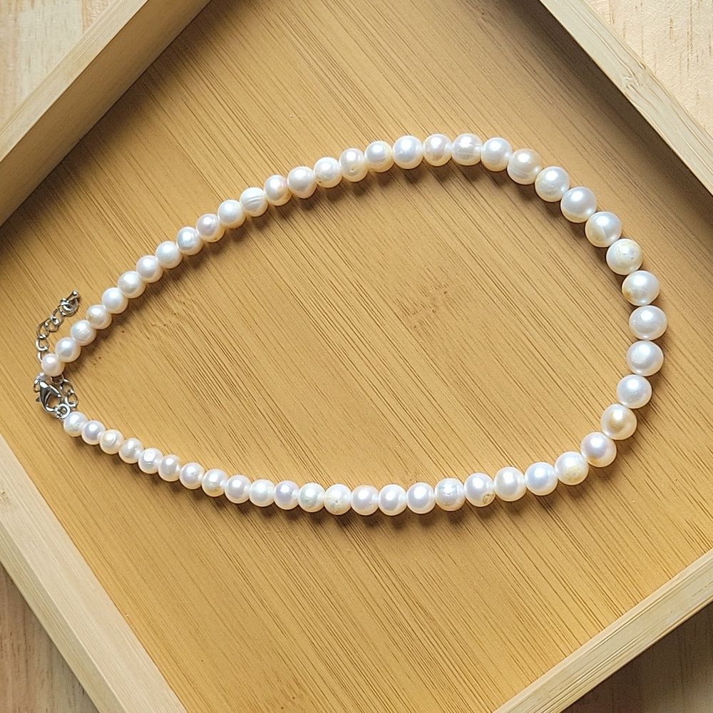 freshwater pearl necklace